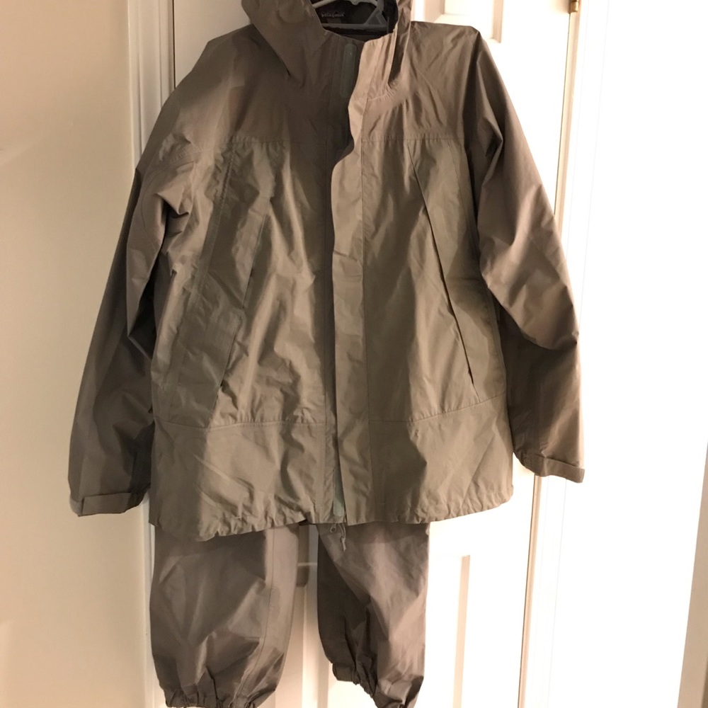 Patagonia Gore-Tex rain jacket & pants Level 6 MR